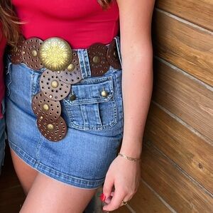 Banana Republic Thrifted Denim Skirt size 6 runs big!